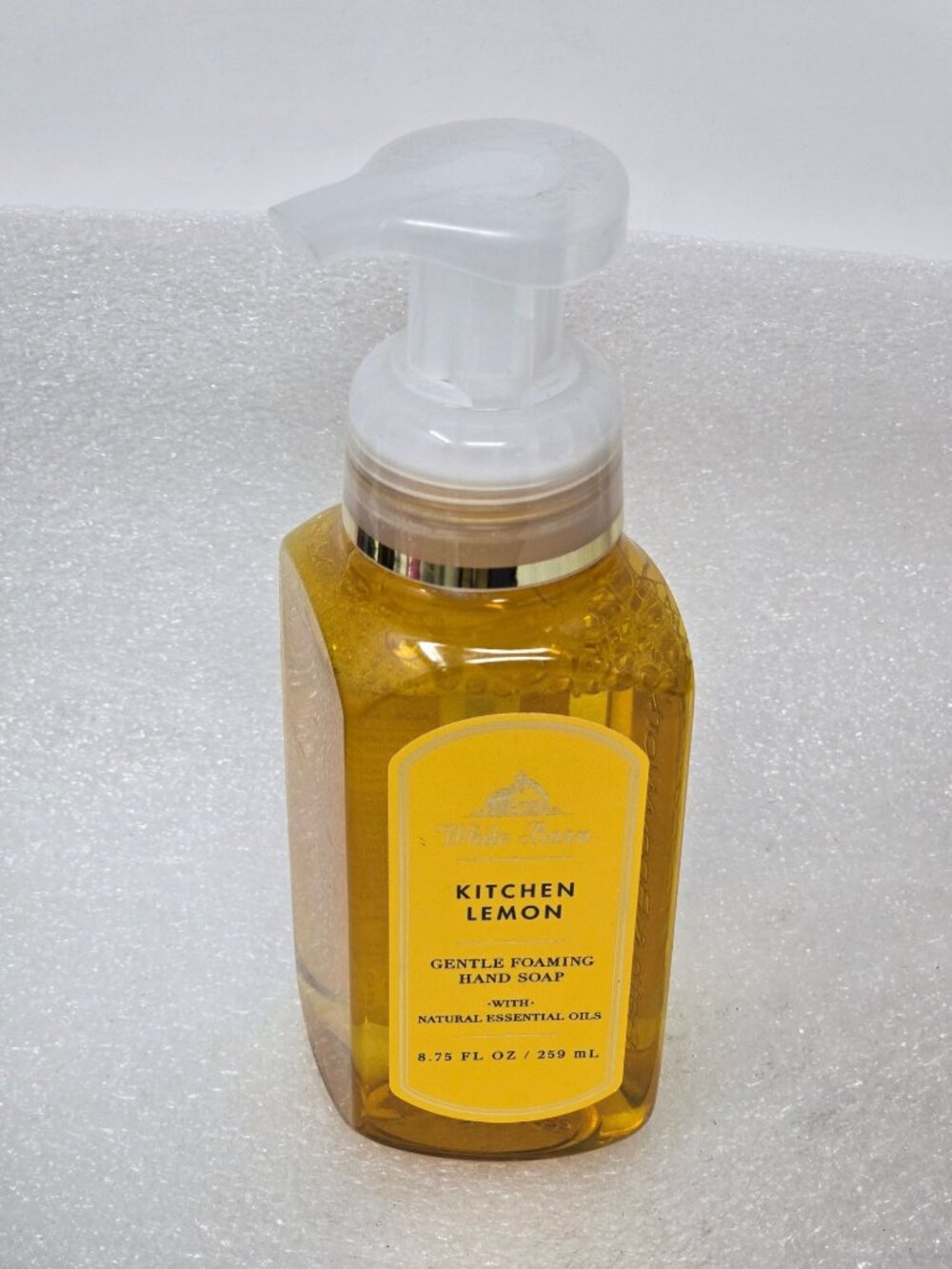 Bath & Body Works White Barn Kitchen Lemon Gentle Foaming Hand Soap 8.75 oz